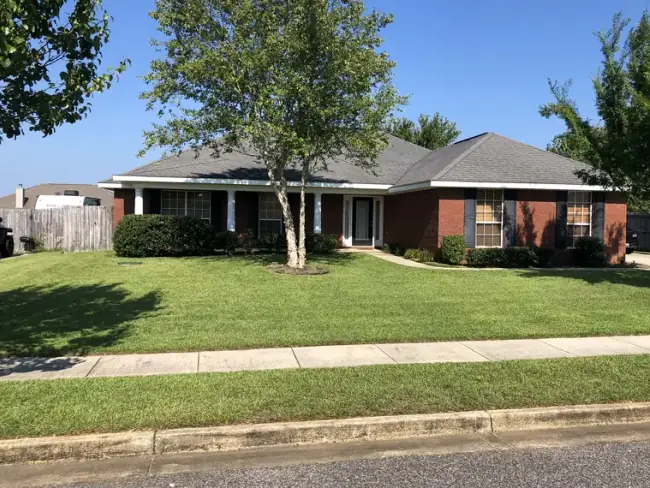Benefits of Regular Lawn Service