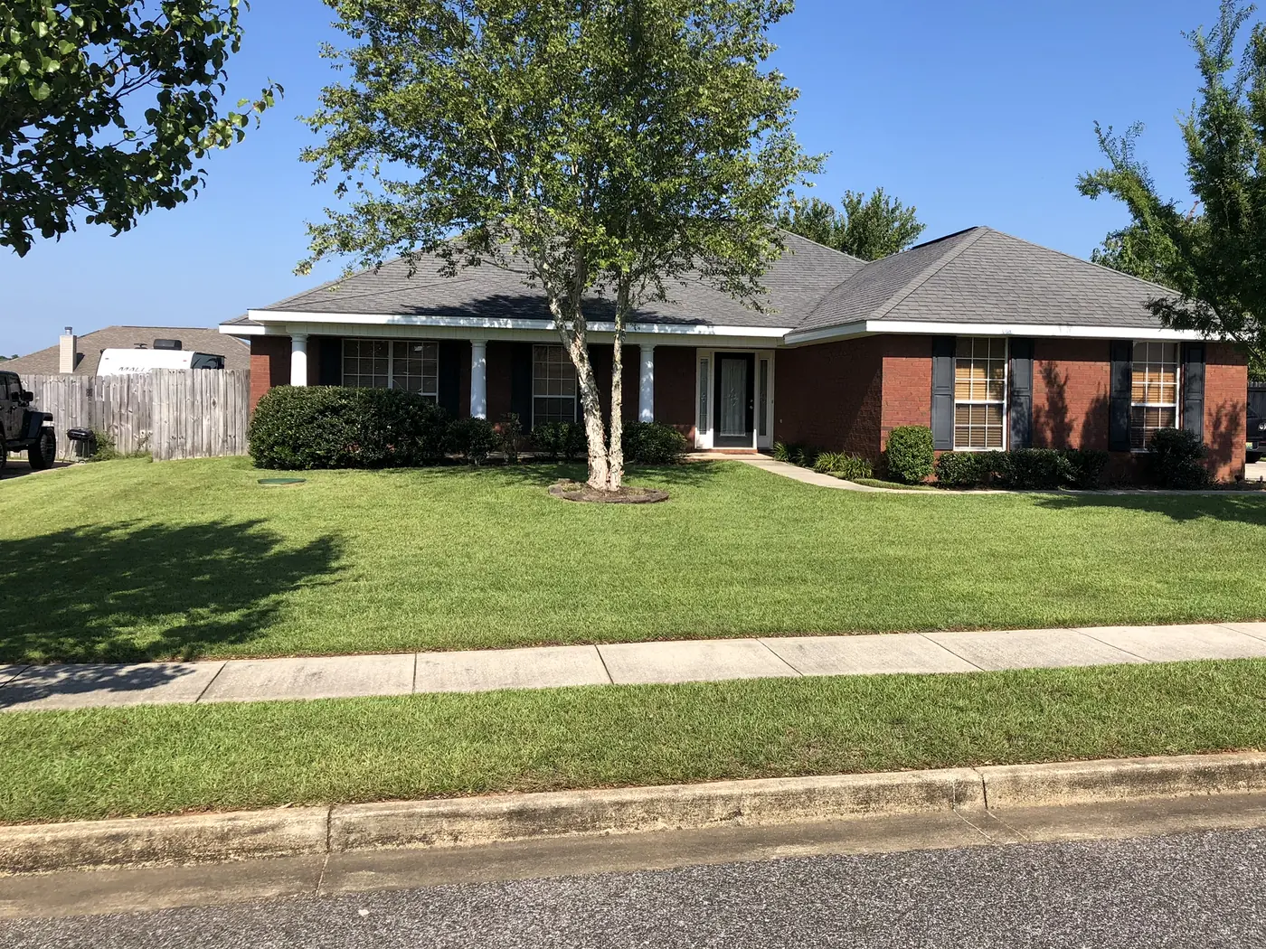 Regular Lawn Service in West Mobile