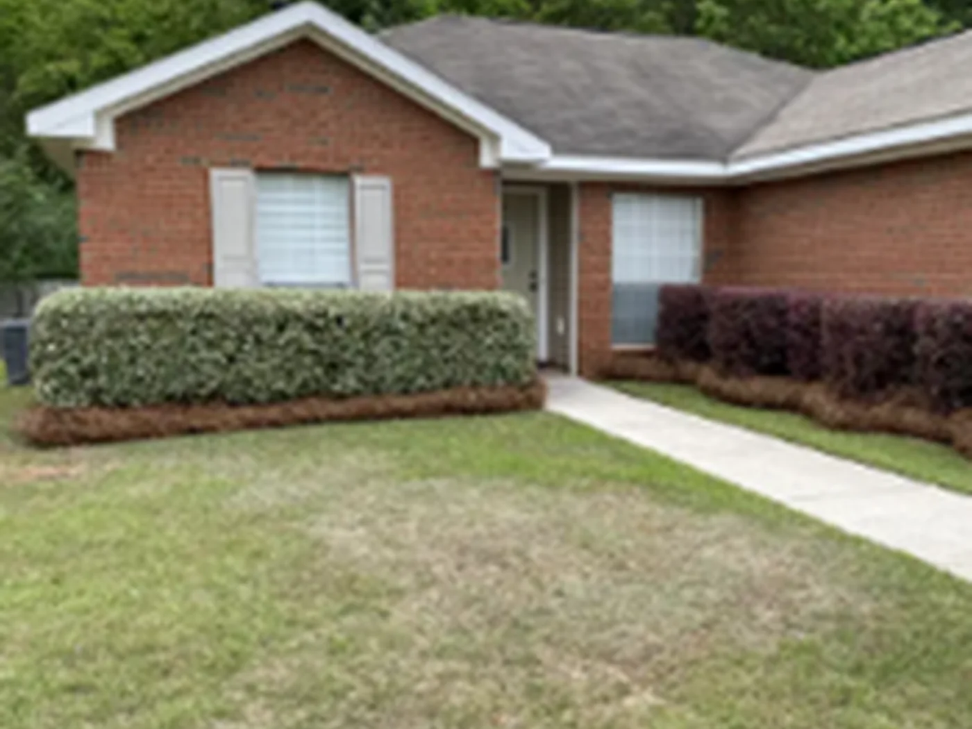 Pine Straw Installation in West Mobile